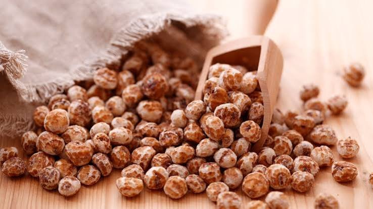 dried tiger nuts before soaking